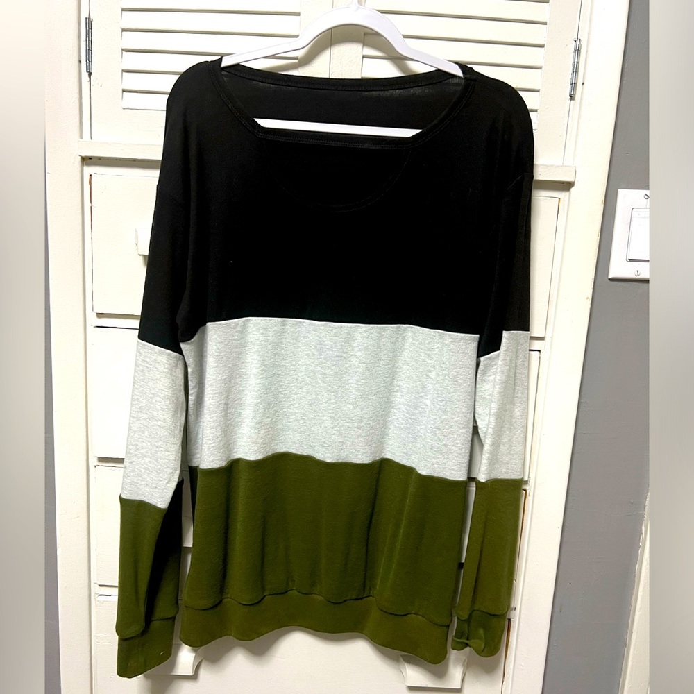 Women’s Long Sleeve Top